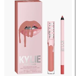 Kylie Cosmetics Matte Lip Kit- Sweater Weather